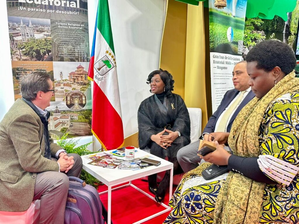 El Stand de Guinea Ecuatorial brilla con 298 visitas en la apertura de la FITUR 2026 en Madrid