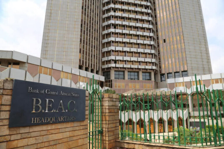 El crecimiento de la CEMAC desaceleró al 2,4 % en 2025 por caída del sector petrolero y gasístico, según el BEAC