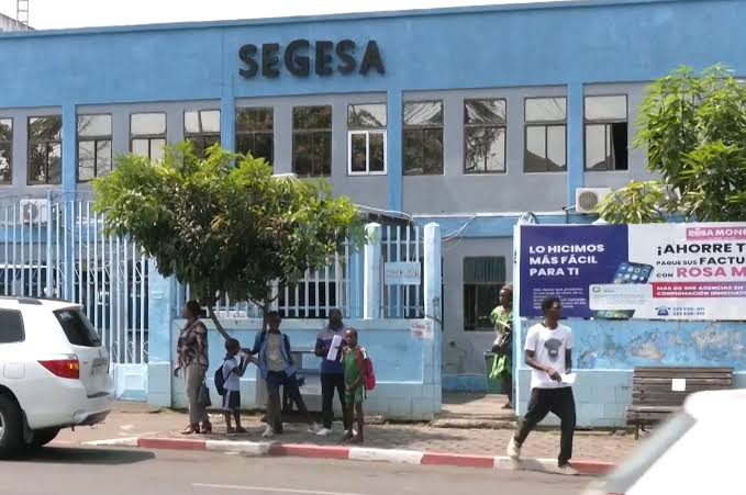 SEGESA revela que casi 70 empresas paraestatales no pagan sus facturas de luz