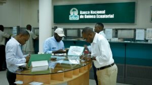 BANGE y SGBGE (Vista Bank) controlan el 92% del crédito bancario en el cuarto trimestre de 2025